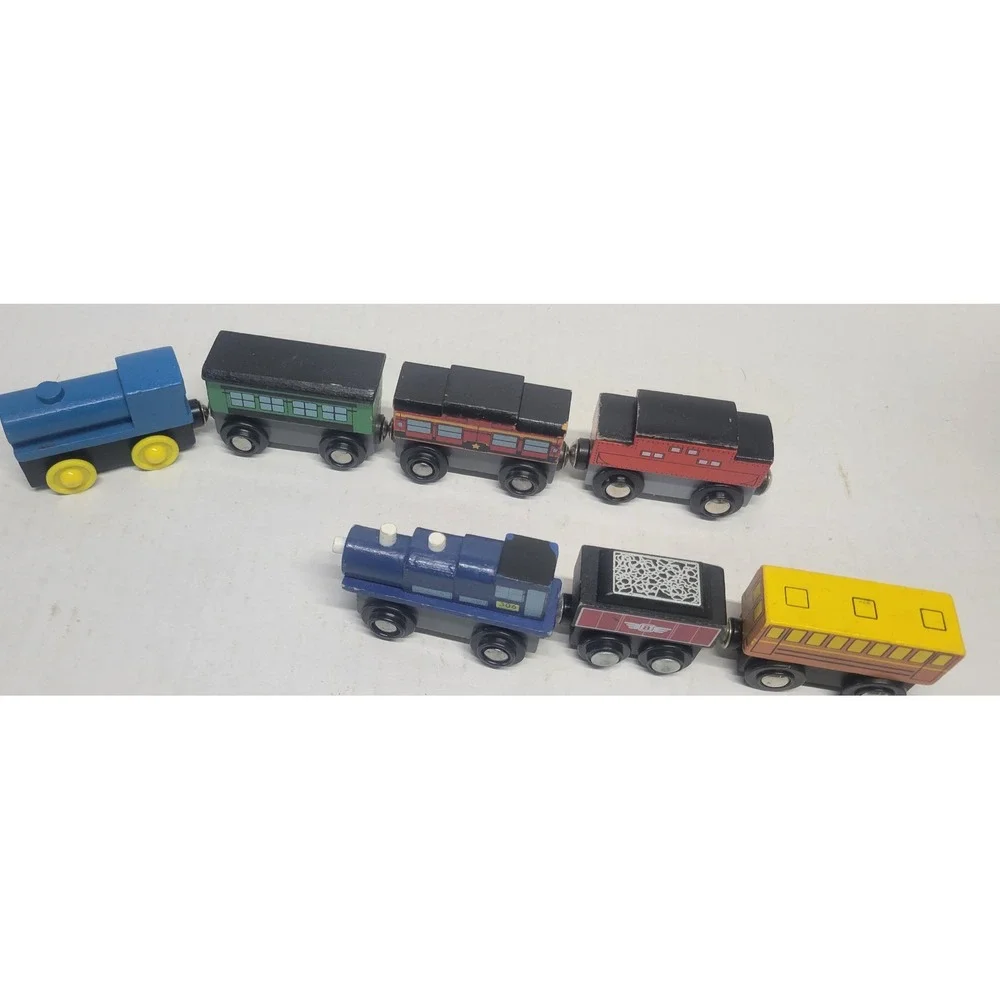 7pc Wooden Magnetic Train Car Set Blue Engine 306 Red Tender 8‎ Railway Toys